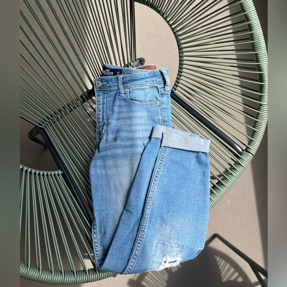 Hollister high rise, cropped, skinny jeans